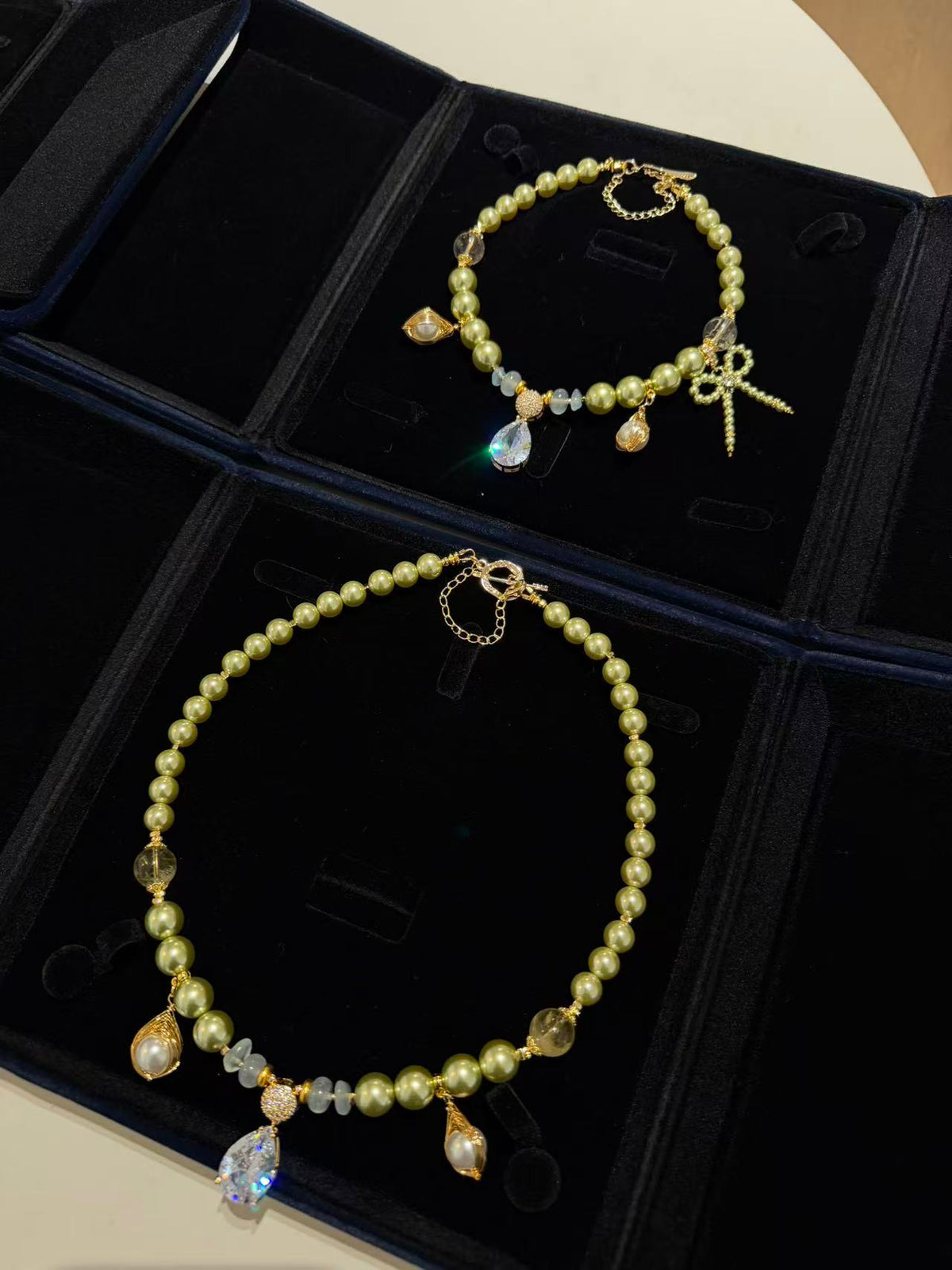 Gru x Le Bel Ami Pearl Pet Necklace (White & Black & Green🤍💚🖤)