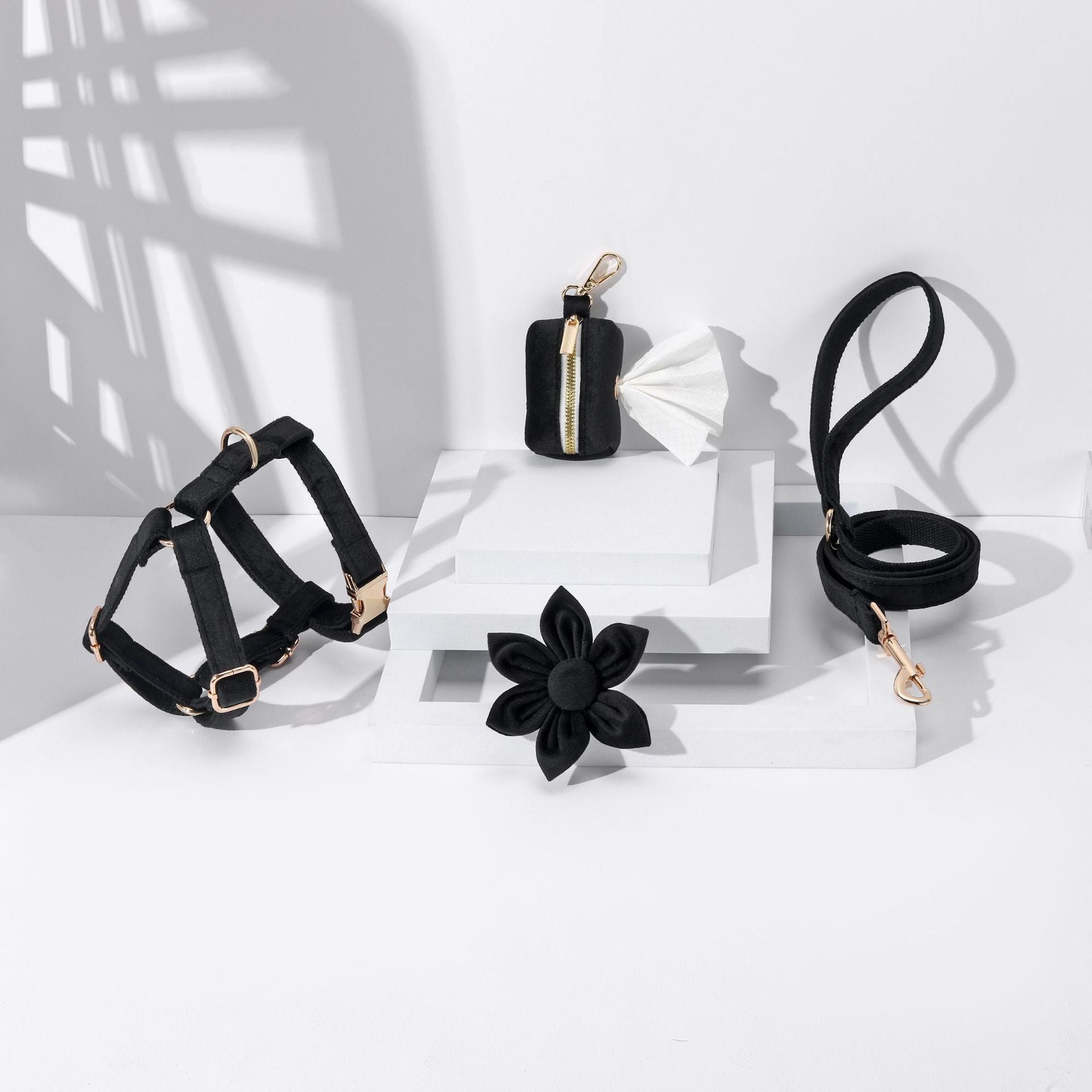 Noir Velvet Garden Set