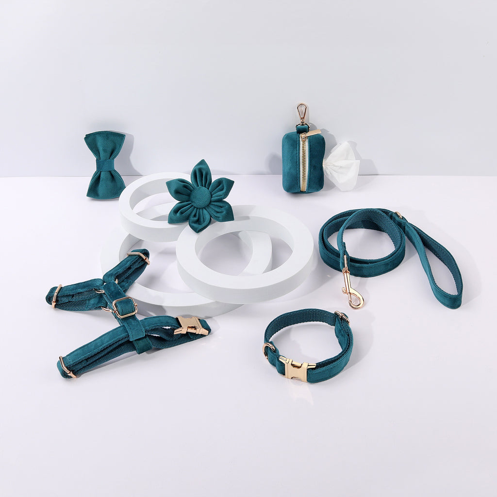 Pine Velvet Garden Set