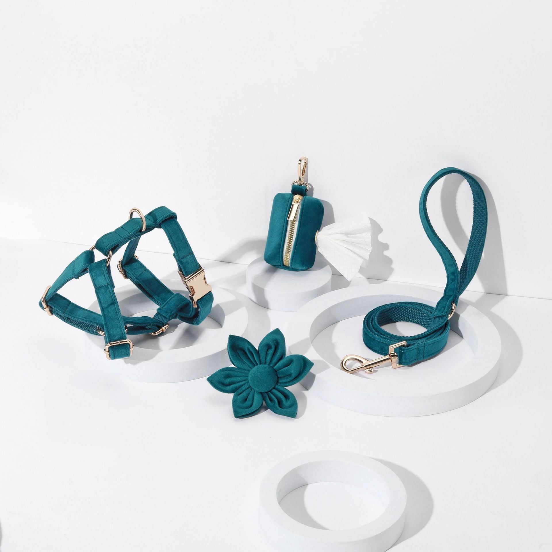 Pine Velvet Garden Set