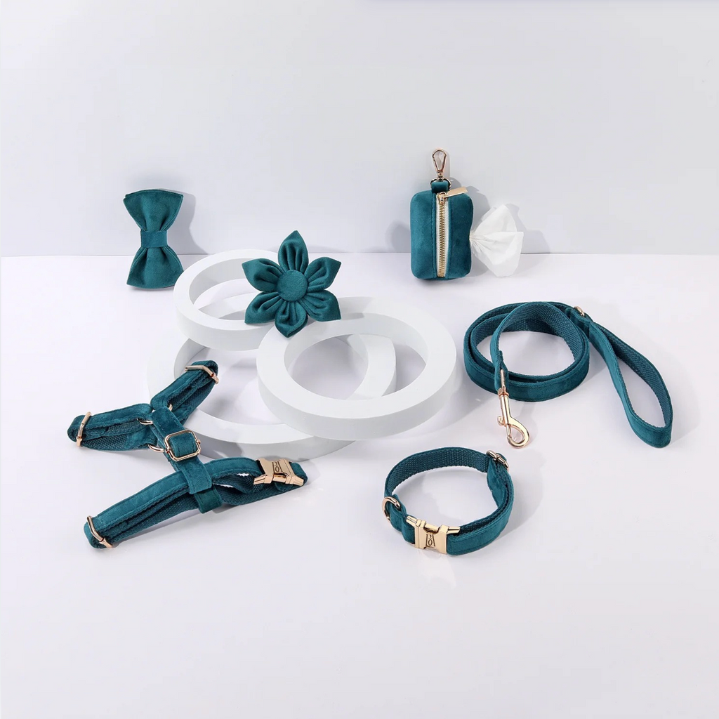 Pine Velvet Garden Set