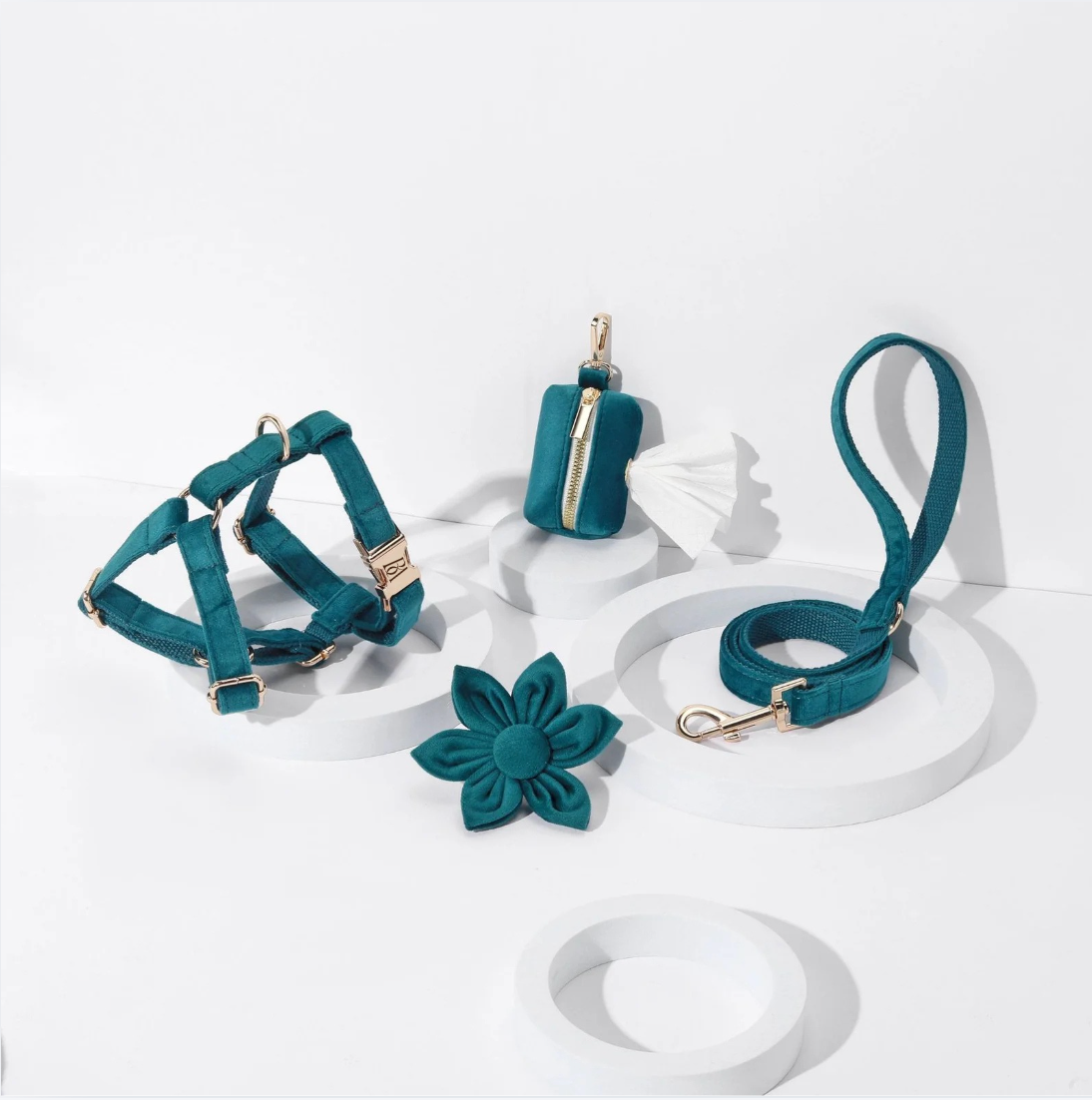 Pine Velvet Garden Set